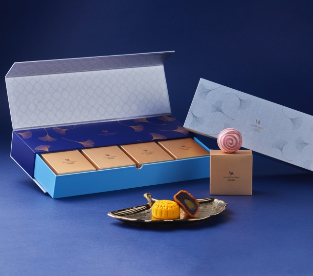 batch_四粒装皓月礼盒Delicate Mooncake .jpg